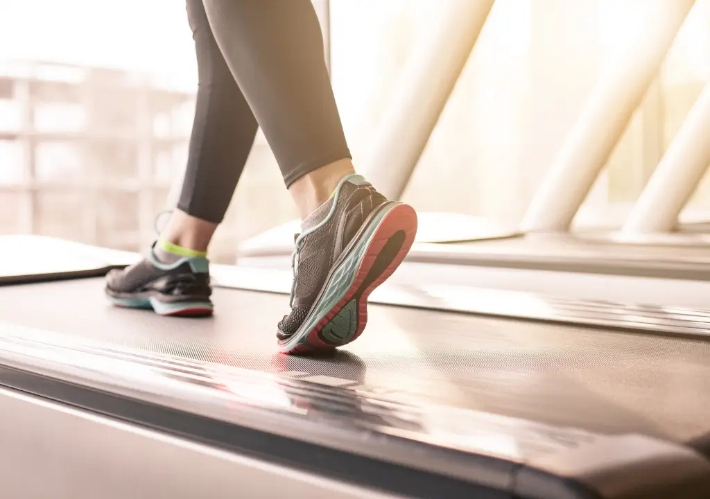 is running on the treadmill bad for your knees